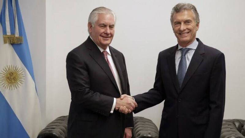 Tillerson se reúne con Macri al cierre de su visita a Argentina