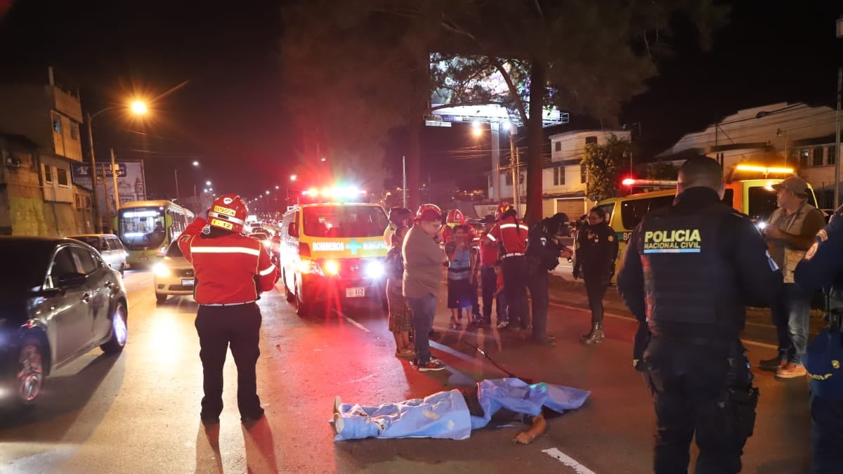 Motorista fallecido en el Periférico. Foto: CBM