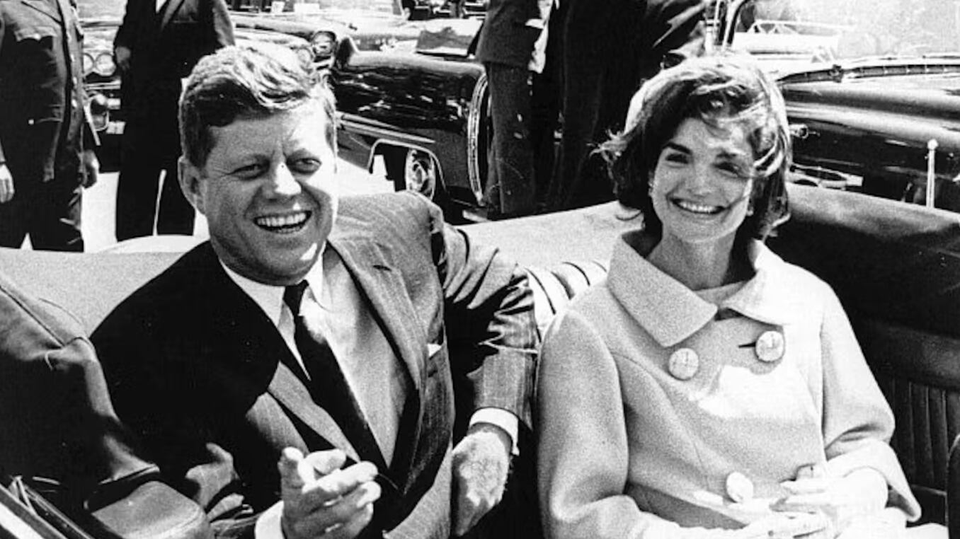 FBI descubre miles de documentos secretos del caso de John F. Kennedy