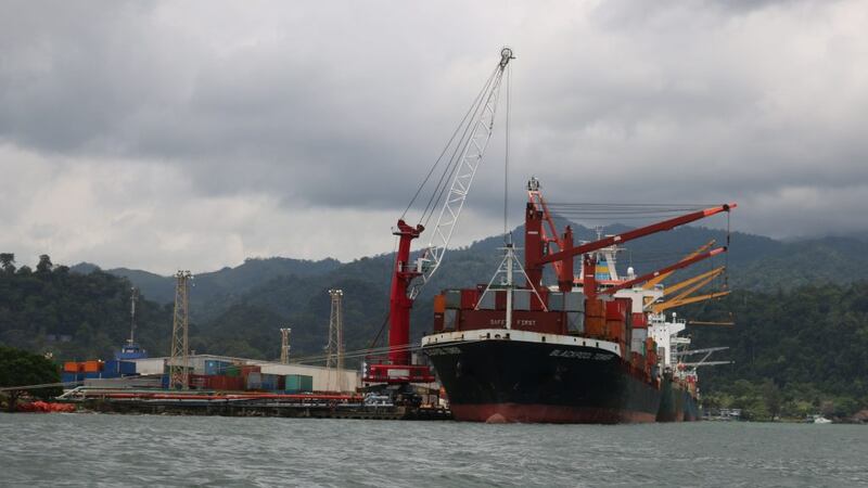 Caída económica será menor por reapertura mundial