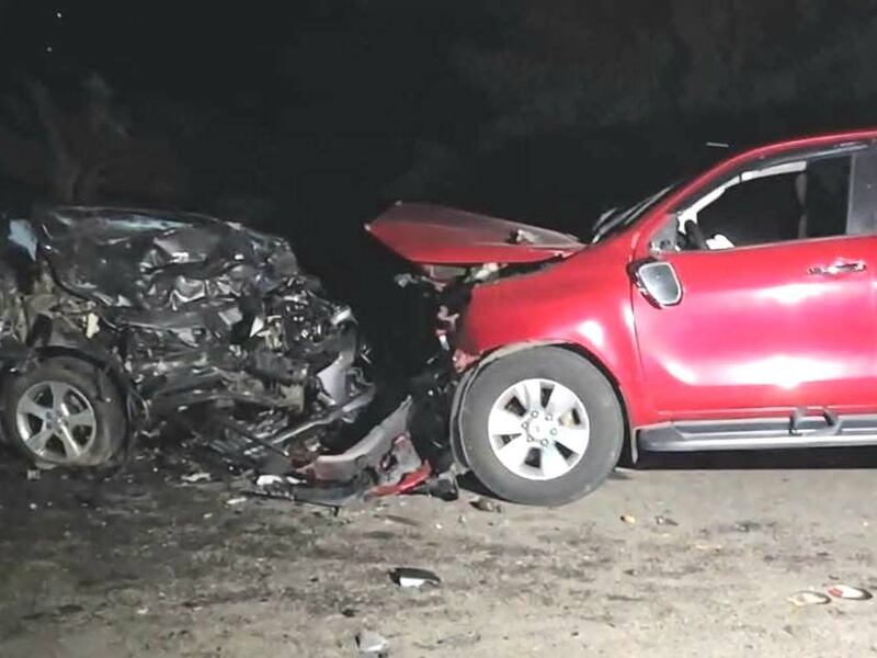 Conductor muere y destroza su carro tras chocar con un picop en ruta a Cuilapa