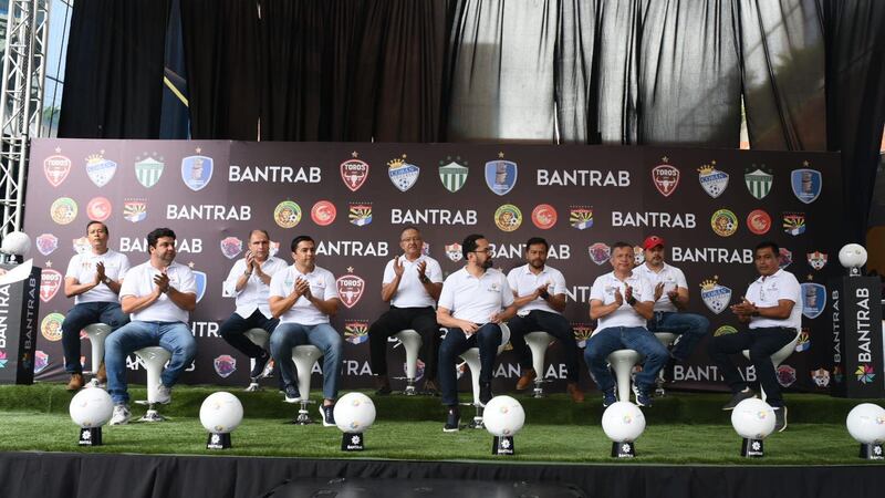 Bantrab anuncia patrocinio con nueve clubes del futbol guatemalteco
