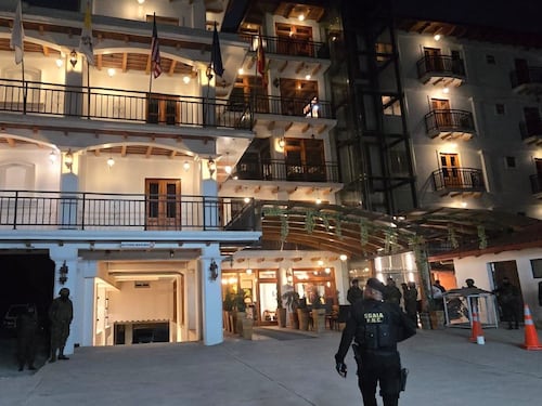 Así es por dentro el lujoso hotel “La Villa” allanado en Huehuetenango por caso de lavado de dinero