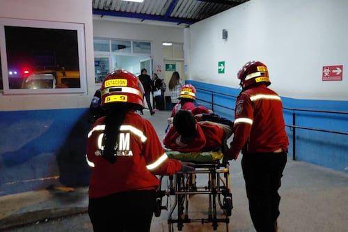 Hombres son atacados a balazos en zona 9 tras intentar ayudar a motorista accidentado