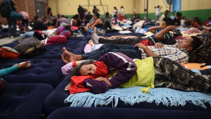 Unos 4 mil 300 migrantes centroamericanos han pedido albergue temporal en capital guatemalteca