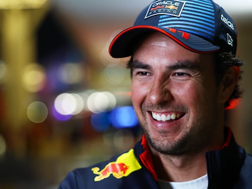 Checo Pérez se burla de Red Bull: “Les cobré seis años y están arrepentidos de correrme”