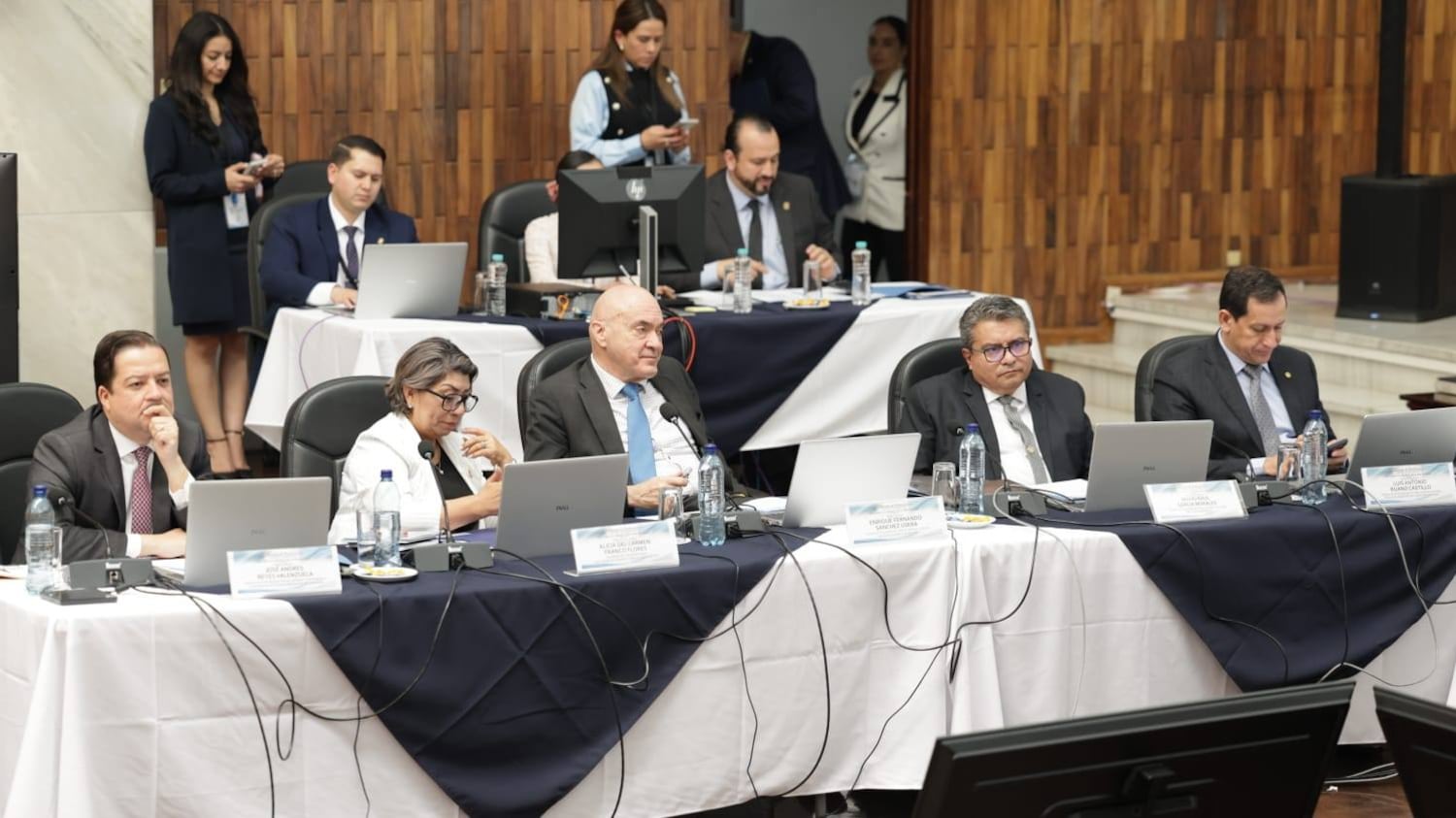 Postuladora del MP excluye a los primeros candidados.