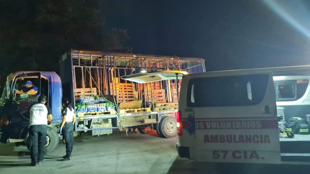 Emboscada a camión de bebidas gaseosas en San Francisco, Petén