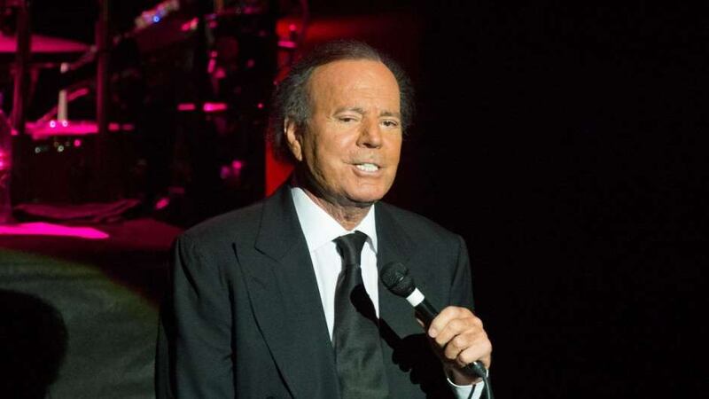 Hay Julio Iglesias para rato