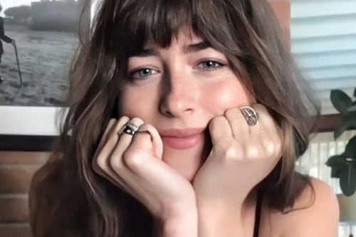 Dakota Johnson enciende las redes con su sensual campaña para Calvin Klein