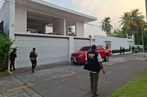 Capturan a empresario en lujosa casa en Likin por intentar asesinar a su esposa
