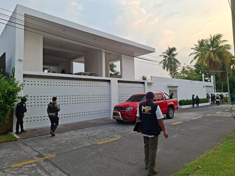 Capturan a empresario en lujosa casa en Likin por intentar asesinar a su esposa