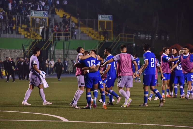 El Salvador celebró en casa de Guatemala 0-1. Foto: Stanley Herrarte