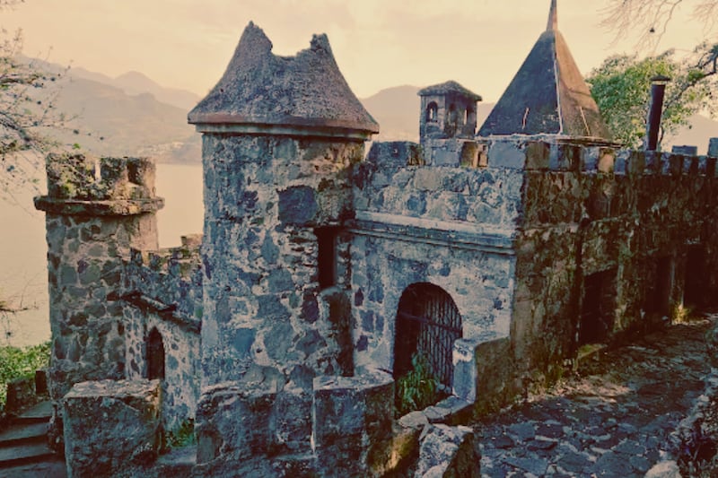 ¿Te atreves a pasar la noche en un castillo de Guatemala? Aquí los detalles