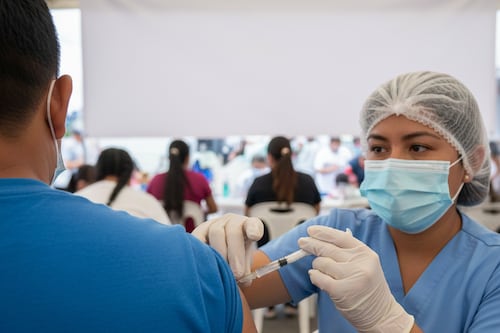 Dónde aplican la dosis de la vacuna contra la influenza