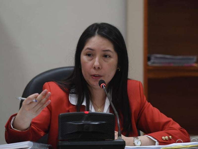 Investigadores llegan a vivienda de exjueza de Mayor Riesgo, Erika Aifán