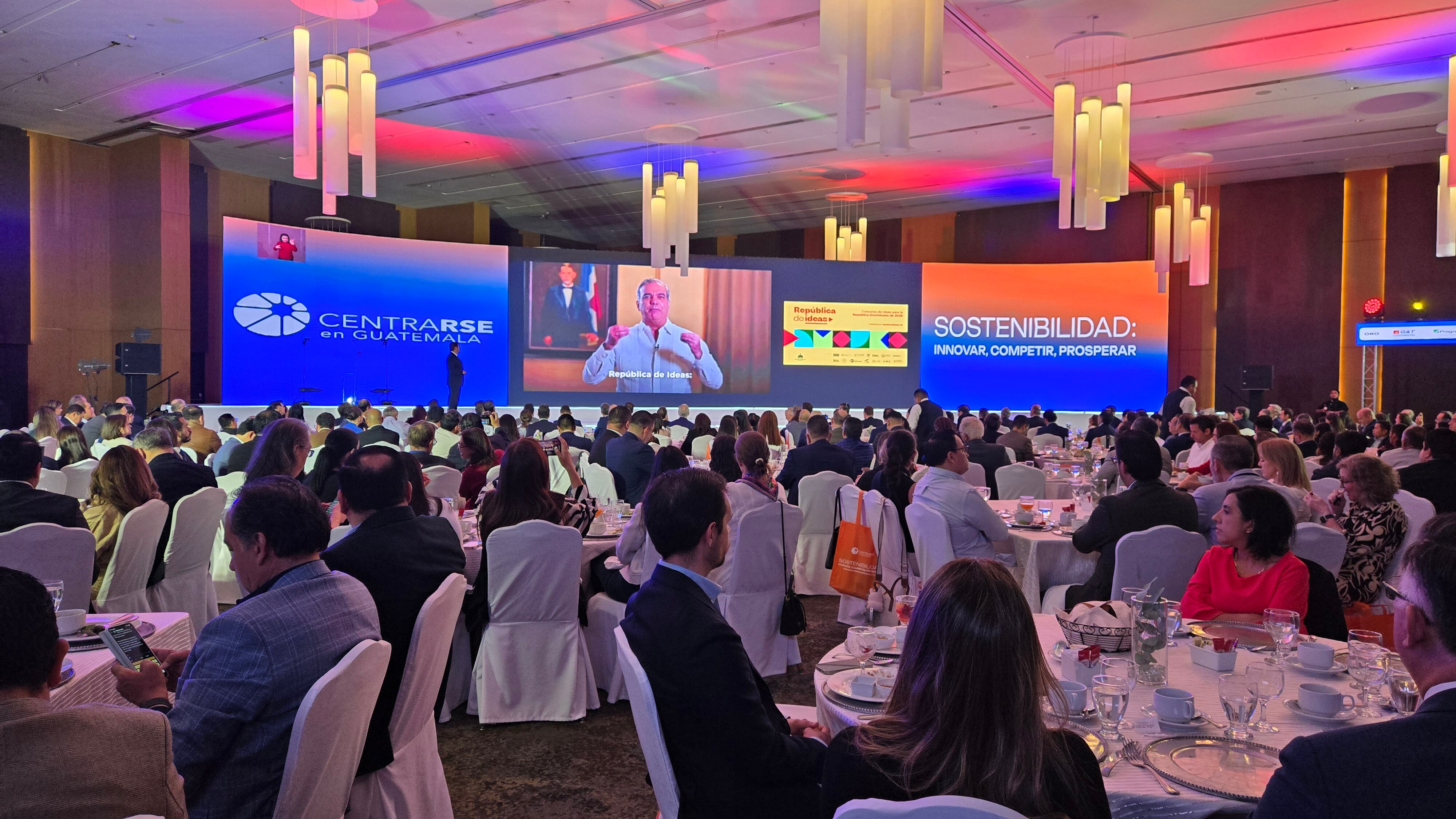 XVIII Foro Iberoamericano 2025, organizado por el Centro para la Acción de la Responsabilidad Social Empresarial en Guatemala. Foto: Stanley Herrarte