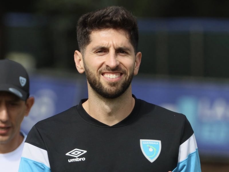 “Hay más piedras que grama” Nicolas Samayoa critica la cancha de Achuapa