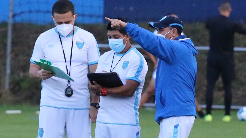 Salen a luz los honorarios de los entrenadores de procesos de selección nacional