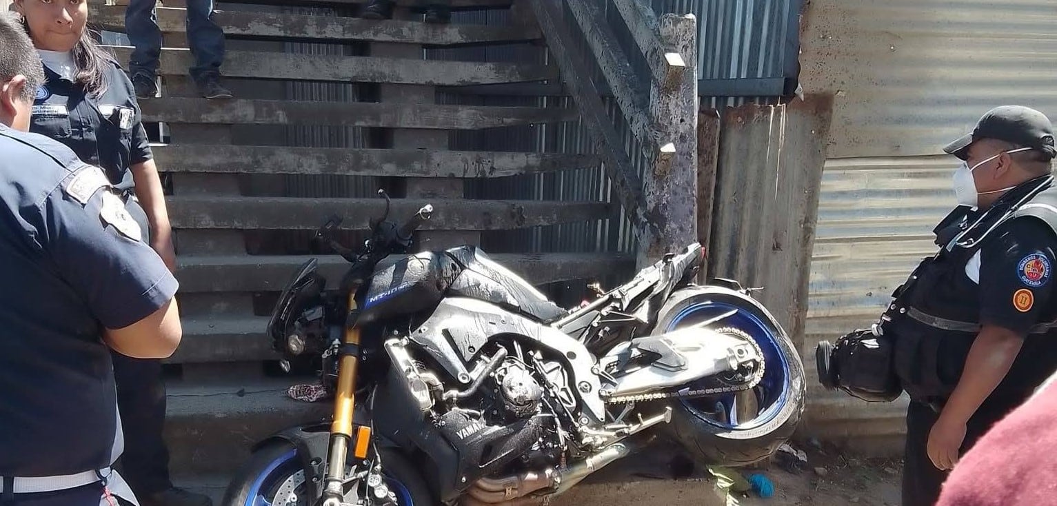 VIDEO. Así fue el momento en que moto derrapó en ruta Interamericana 