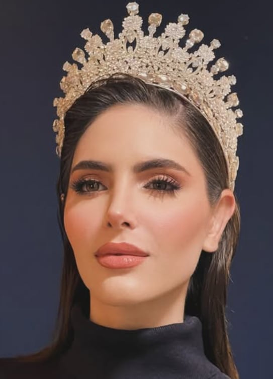 Stephany Abasali partió rumbo a Tailandia para competir en Miss Universo 2025.
