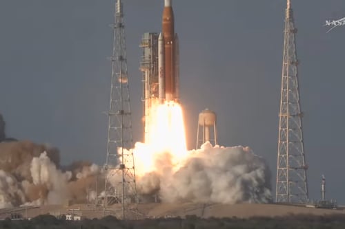 Astronautas de Artemis II reportan primer problema tras salir al espacio