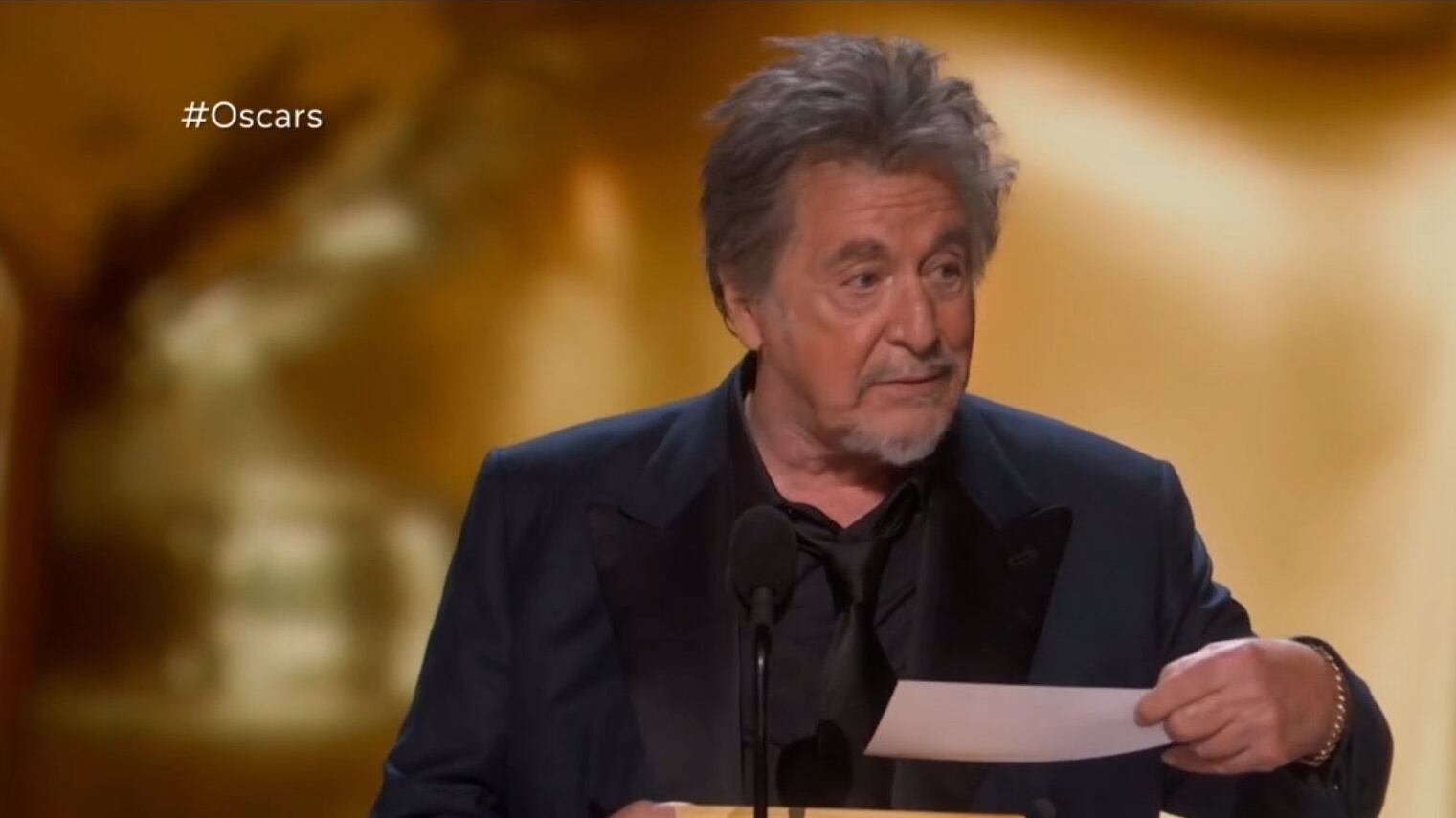 VIDEO. Al Pacino Da el último premio de la noche, el más importante, con espontaneidad y en menos de 3 minutos