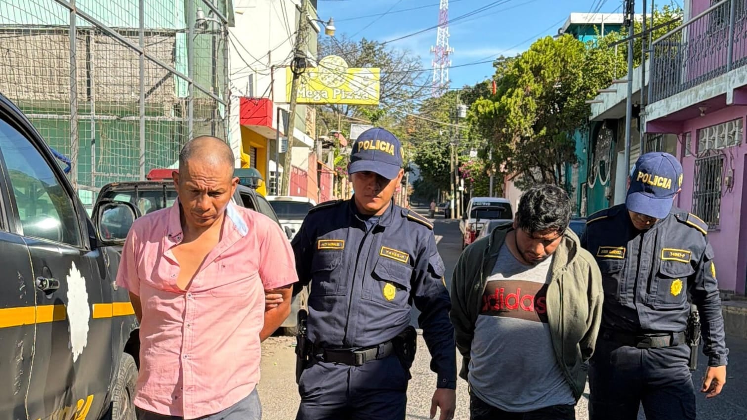 Capturan a supuestos saqueadores tras robo de teléfonos y computadoras en Chiquimulilla