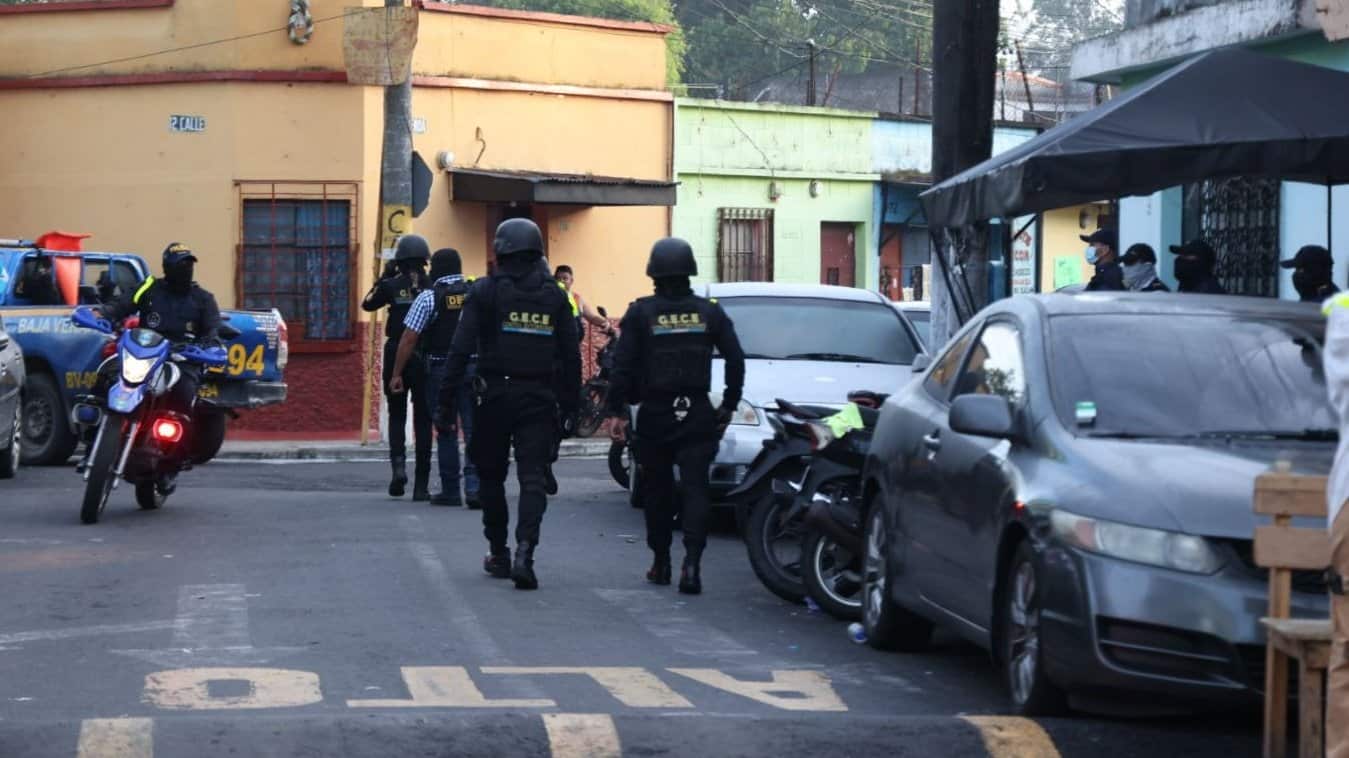 Más de 20 operativos fueron llevados a cabo en el barrio El Gallito, zona 3 capitalina. (Foto: @MPguatemala)