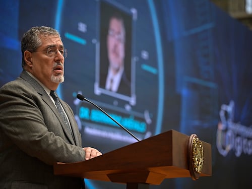 Este es el procedimiento de la denuncia del presidente Arévalo contra el juez Orellana