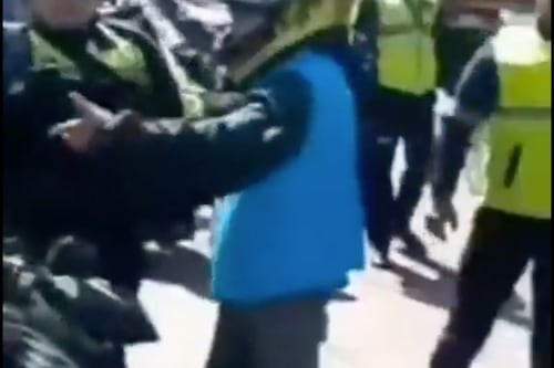 Video: Motoristas y PMT de San Miguel Petapa se van a los golpes