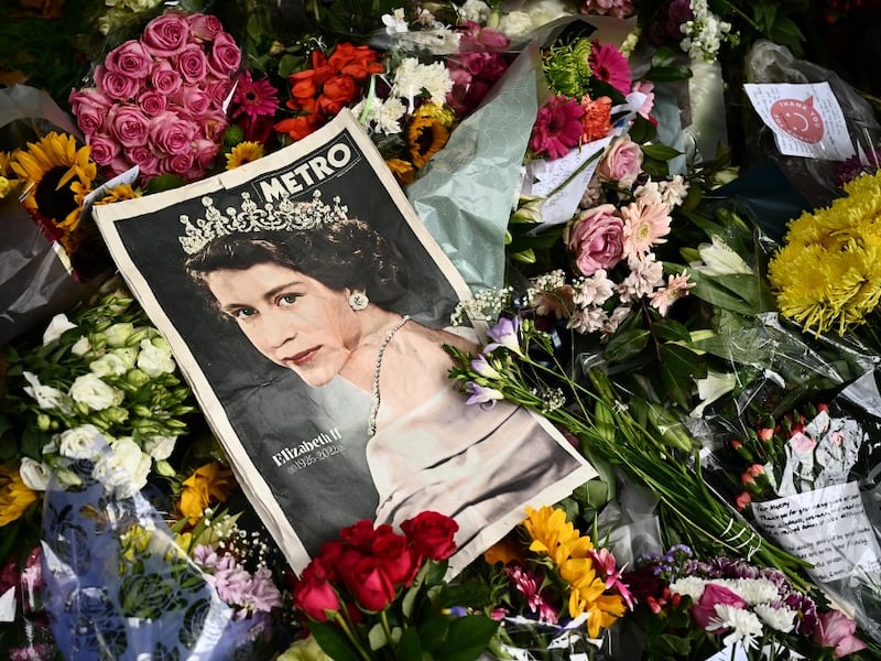 Confirman fecha de funeral de reina Isabel II y declaran feriado nacional