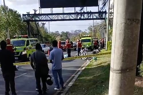 Accidente de tránsito en el columpio de Vista Hermosa deja a dos personas fallecidas