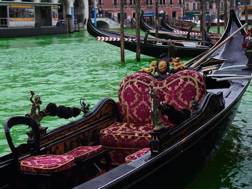 La razón por la que contaminaron un emblemático canal de Venecia