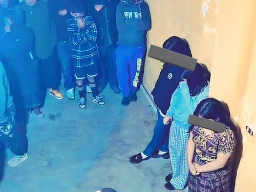 Localizan a mujer secuestrada dentro de un hotel; tres mujeres fueron detenidas