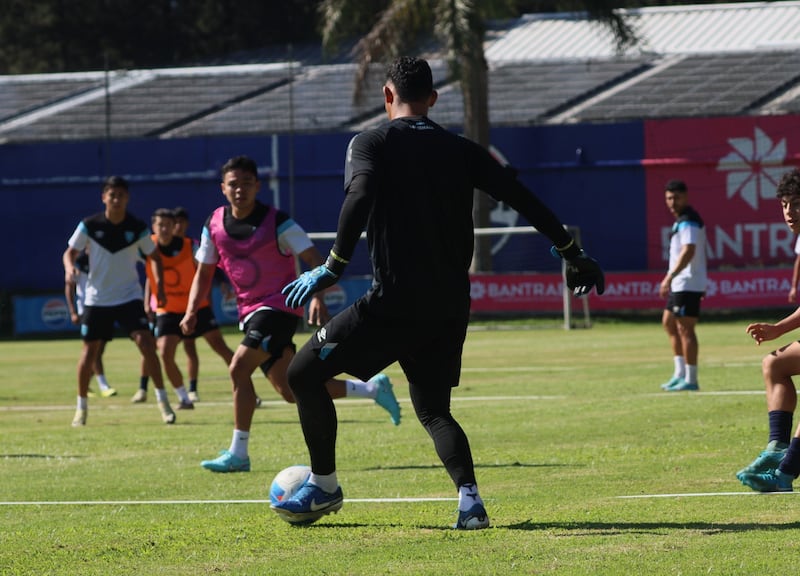 Kevin Ramírez durante el entreno. Foto: Fedefut.