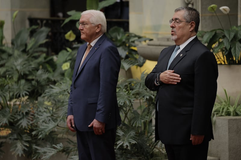 El presidente de Guatemala, Bernardo Arévalo, recibió este día al presidente de Alemania, Frank-Walter Steinmeier, en el Palacio Nacional de la Cultura.