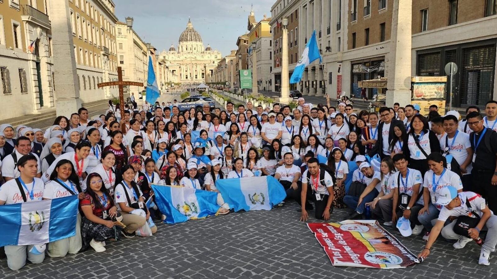 Una delegación conformada por 190 jóvenes guatemaltecos participa en el Jubileo de la Esperanza en el Vaticano. Foto: Ministerio de Relaciones Exteriores.