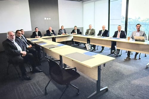 Decanos de Derecho eligen a José González como representante ante la postuladora del TSE