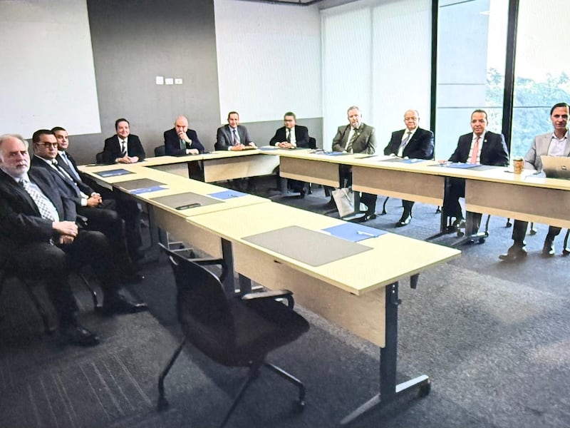 Decanos de Derecho eligen a José González como representante ante la postuladora del TSE