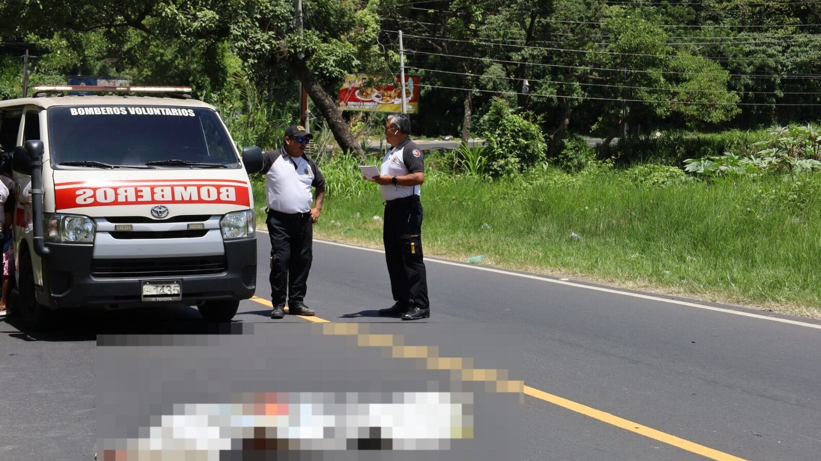 A pesar de la rápida llegada de los paramédicos ya nada pudieron hacer por el joven. Foto: CBV