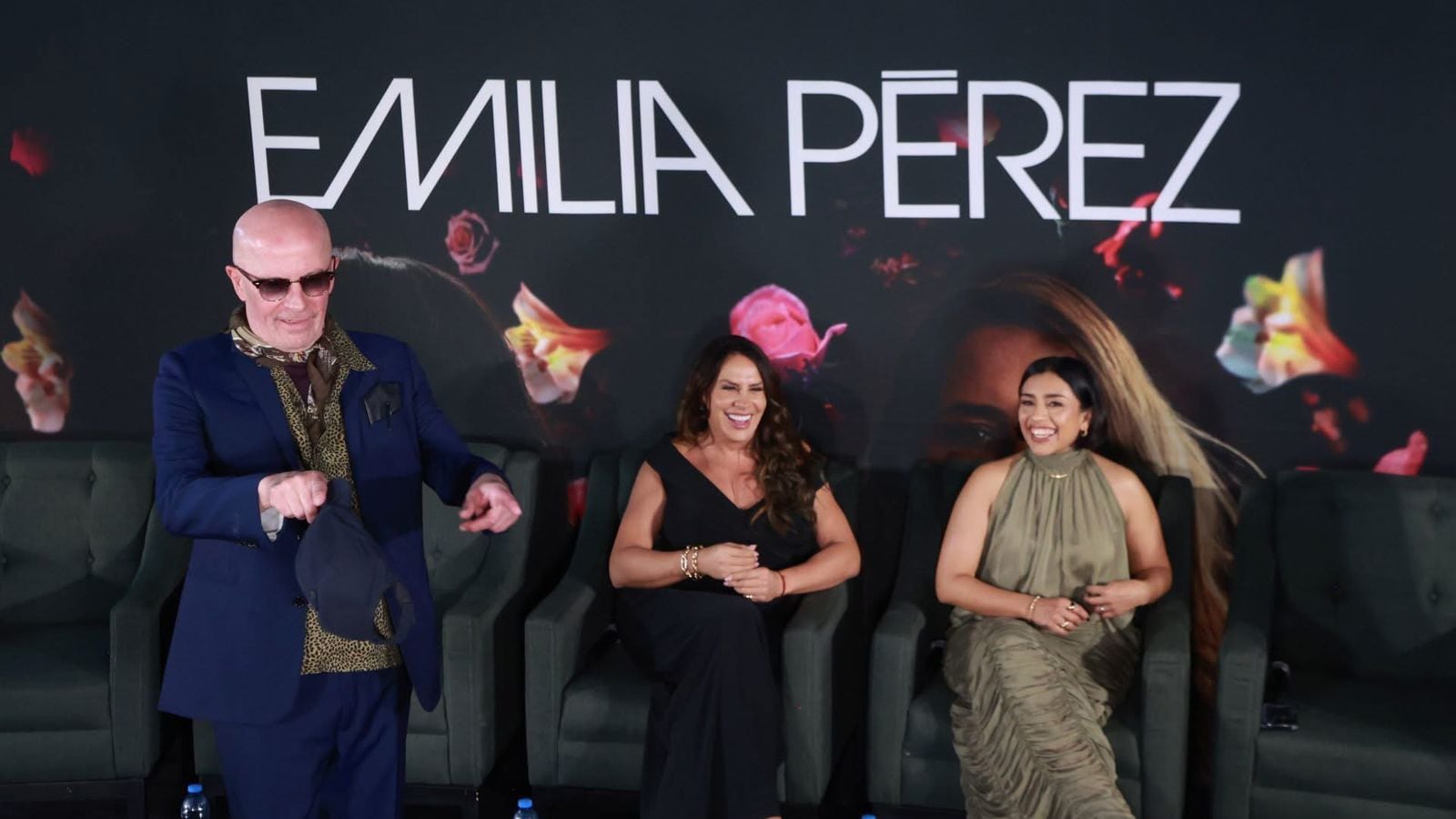 La pelicula sigue sin estrenarse en Mexico.