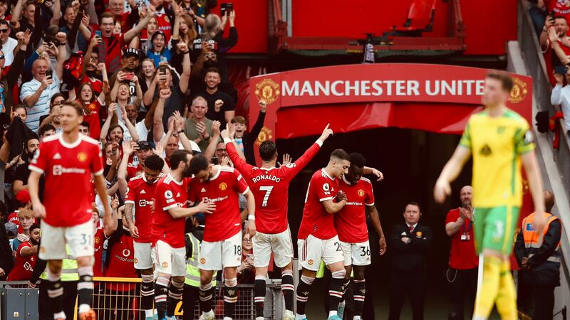 Cristiano Ronaldo le da la victoria al United con su hat-trick número sesenta