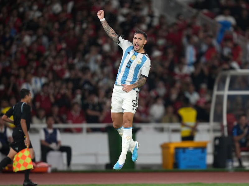 Selección de Argentina: Leandro Paredes y su golazo ante Indonesia