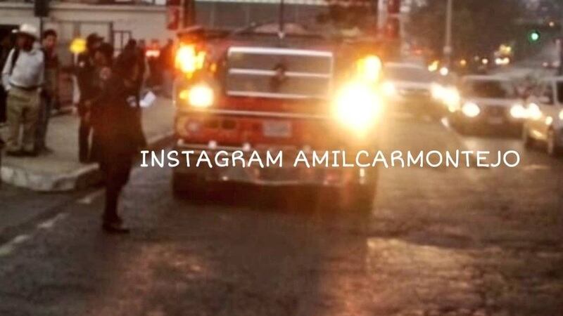 Piloto y pasajero heridos tras ataque contra bus en calzada San Juan