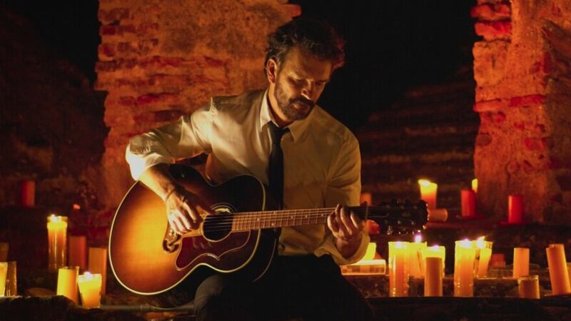 Vuelve a disfrutar del concierto "Hecho a la Antigua" de Ricardo Arjona