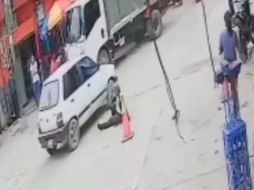 VIDEO. Conductor atropella a un PMT de Alta Verapaz