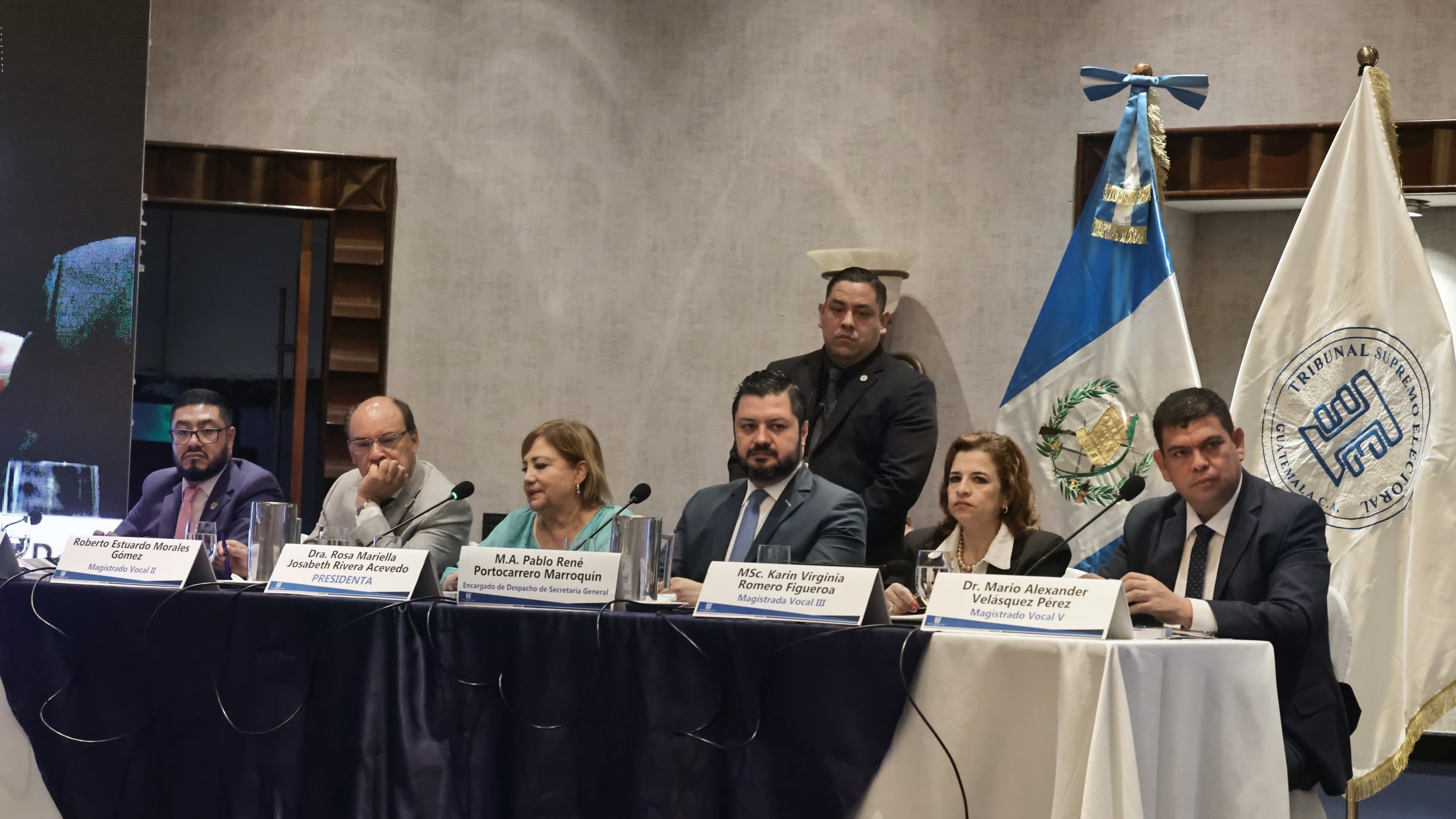 Reunión del TSE con fiscales de los partidos políticos. Foto: DCA