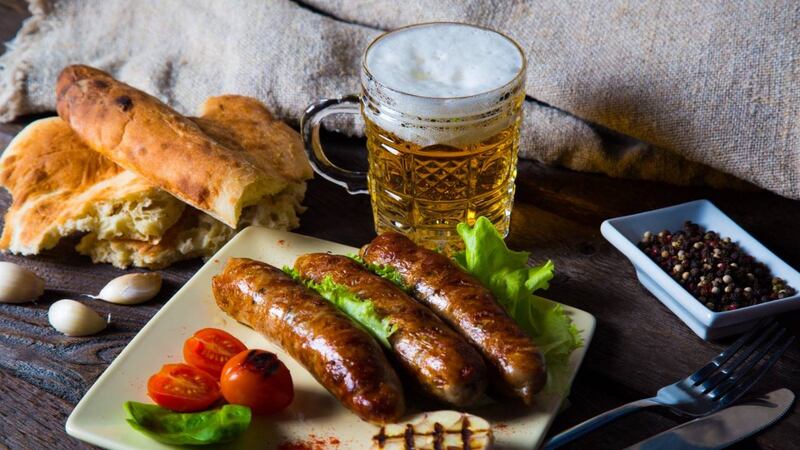 Promueven la cerveza artesanal por medio de catas y maridajes virtuales