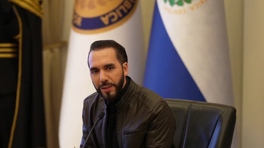 Bukele advierte a comerciantes